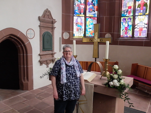 Ihre eigene Begeisterung für die evangelische Kirche in Neckarsteinach möchte Andrea Zepnik auch an andere weitergeben. - Foto: Bernhard Bergmann