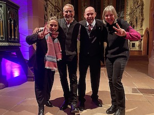 (von links) Pfarrerin Dr. Anneke Peereboom, Dekan Carsten Stein, der Michelstädter Kirchenvorstandsvorsitzende Jan Heidrich und seine Würzberger Kollegin Annette Emig. - Foto: Gesamtkirchengemeinde Michelstadt